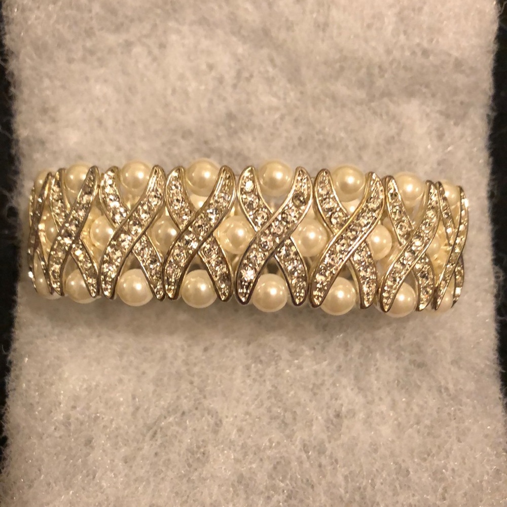 Rhinestone and pearl bangle bracelet